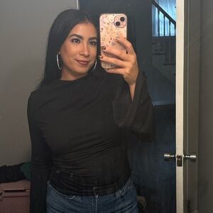 Meet your Posher, Elizabeth